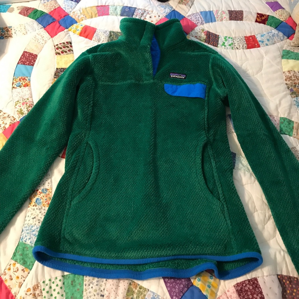 Patagonia Green and Blue Quarter Button-Up